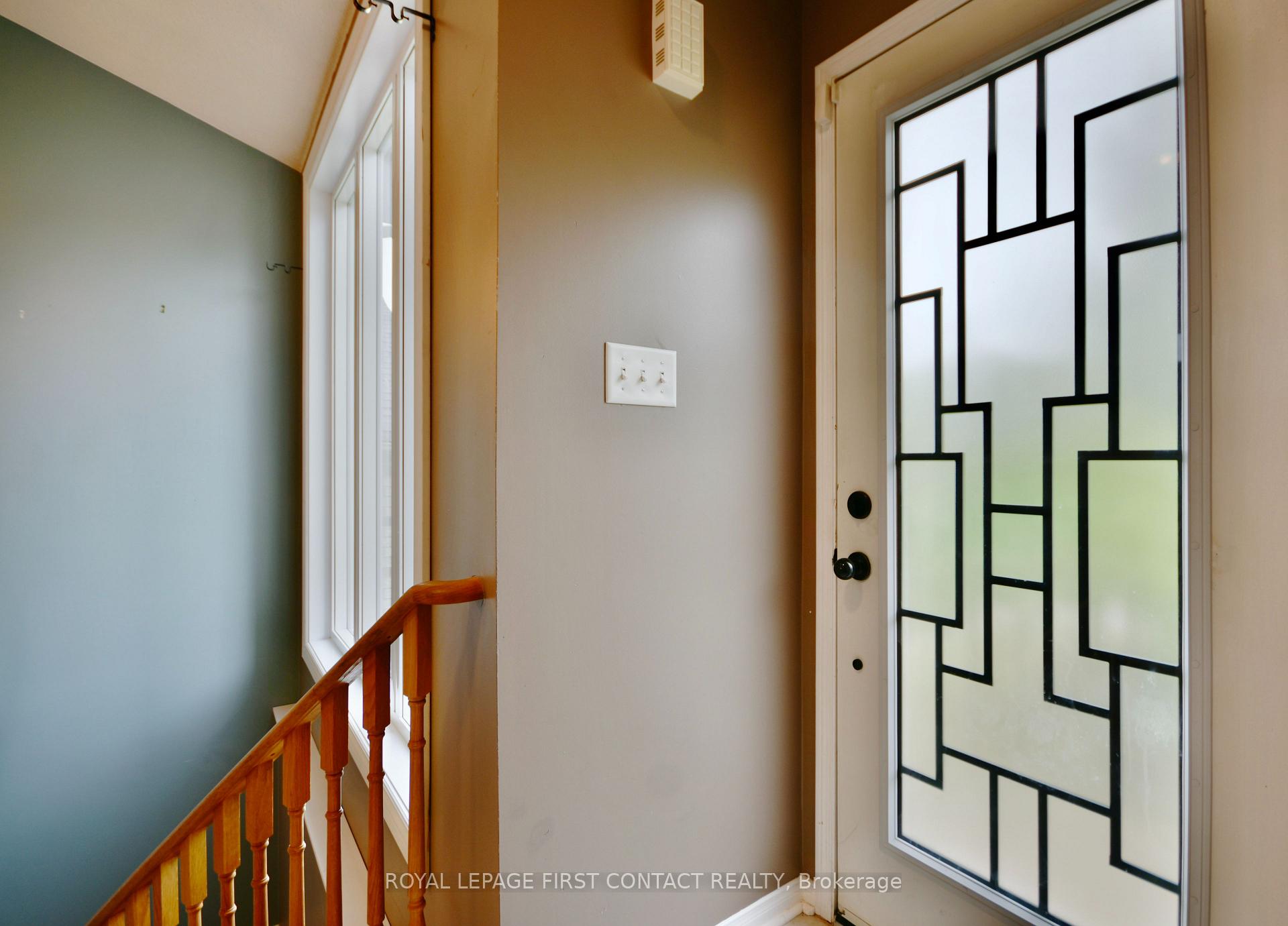 Photo 4 of 61 Holly Meadow Road, Barrie, Holly — HOMEH