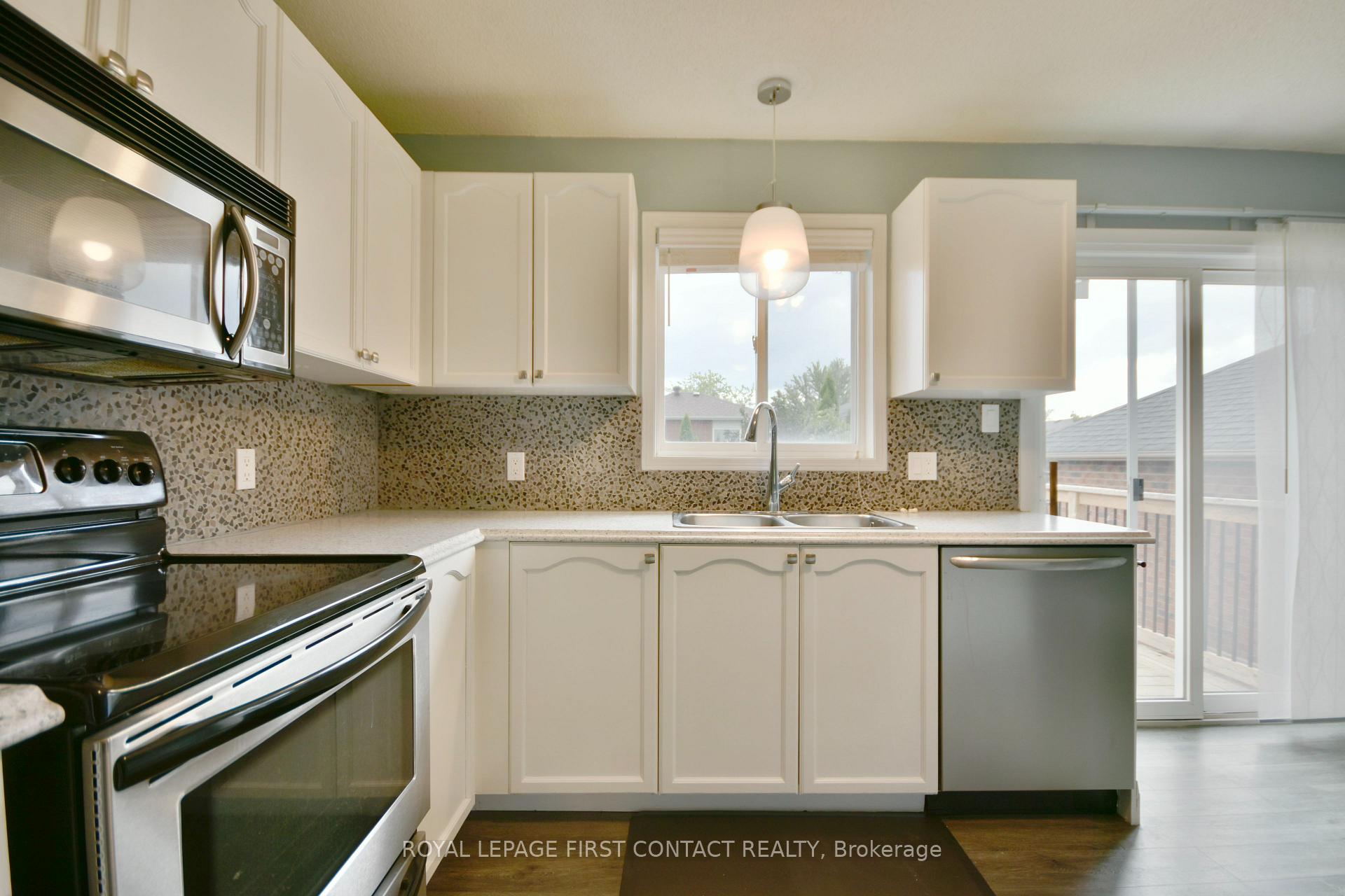 Photo 6 of 61 Holly Meadow Road, Barrie, Holly — HOMEH