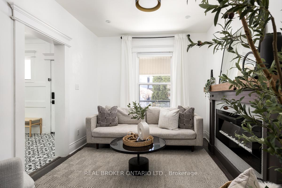 Photo 6 of 137 Avondale Street, Hamilton, Crown Point — HOMEH