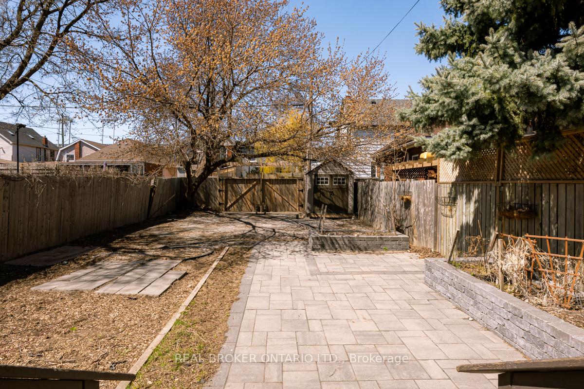 Photo 18 of 137 Avondale Street, Hamilton, Crown Point — HOMEH