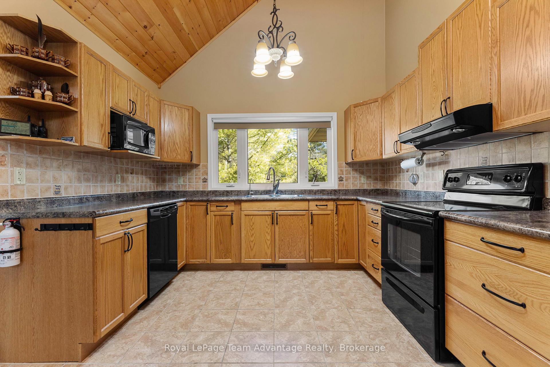 Photo 16 of 72 Richwood Drive, The Archipelago, Archipelago North — HOMEH