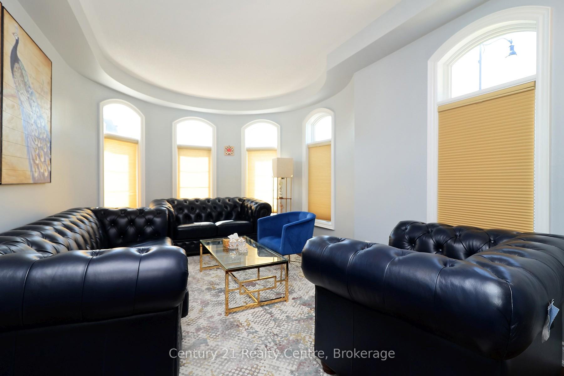 Photo 6 of 25 Ingleborough Drive, Brampton, Credit Valley — HOMEH