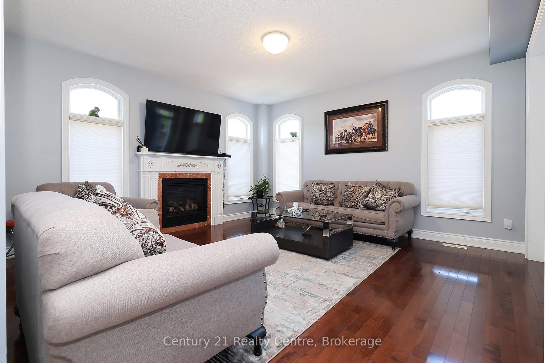 Photo 7 of 25 Ingleborough Drive, Brampton, Credit Valley — HOMEH