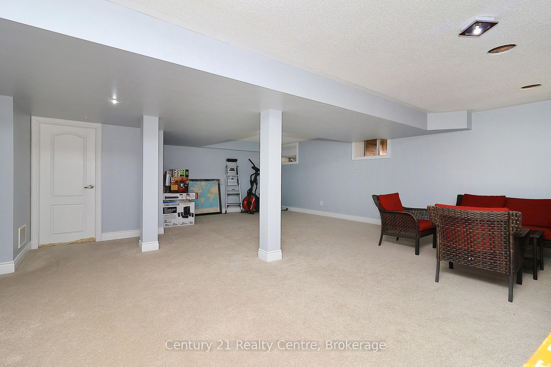 Photo 16 of 25 Ingleborough Drive, Brampton, Credit Valley — HOMEH