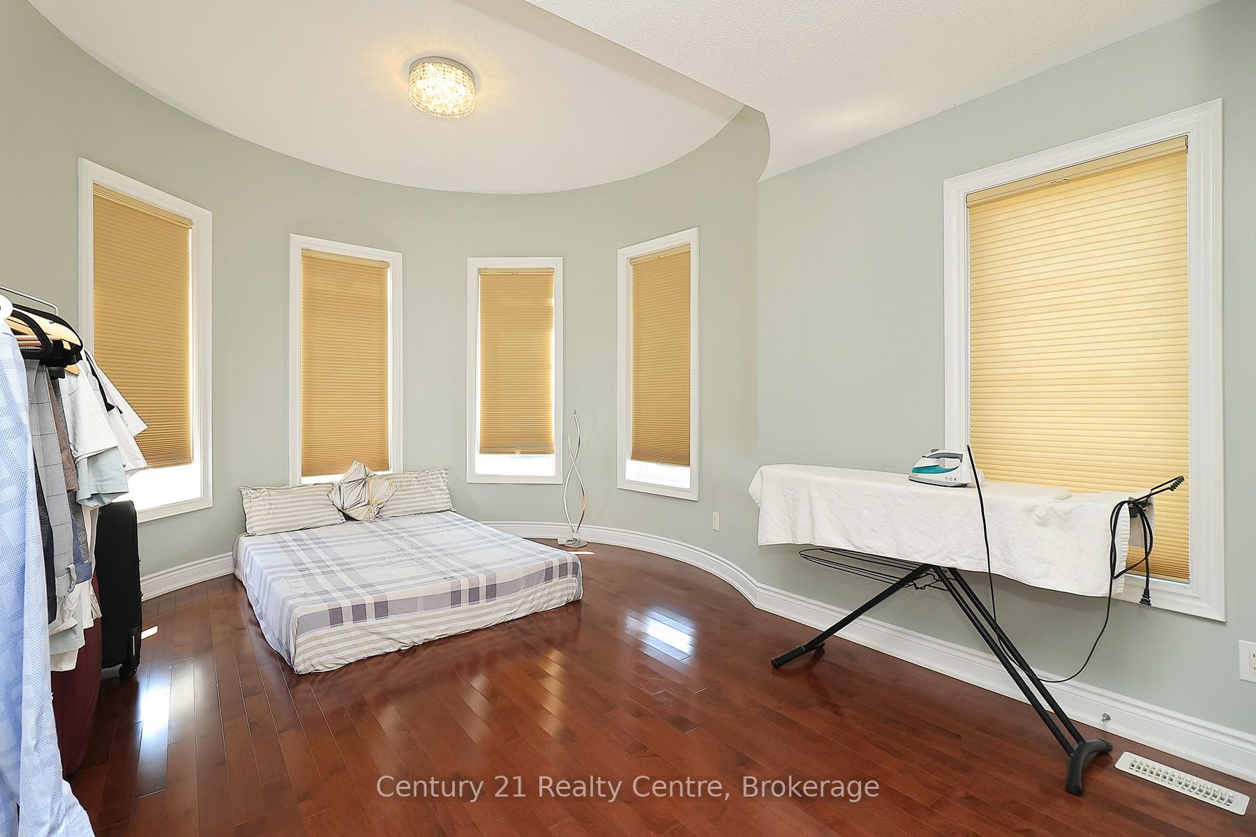 Photo 22 of 25 Ingleborough Drive, Brampton, Credit Valley — HOMEH