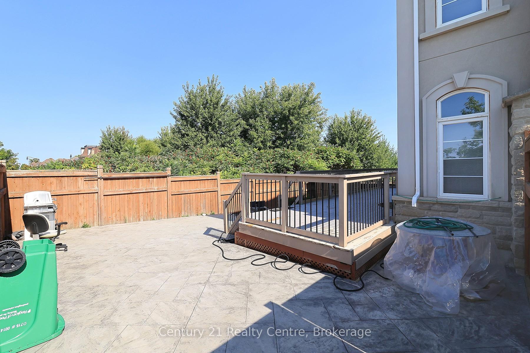 Photo 28 of 25 Ingleborough Drive, Brampton, Credit Valley — HOMEH