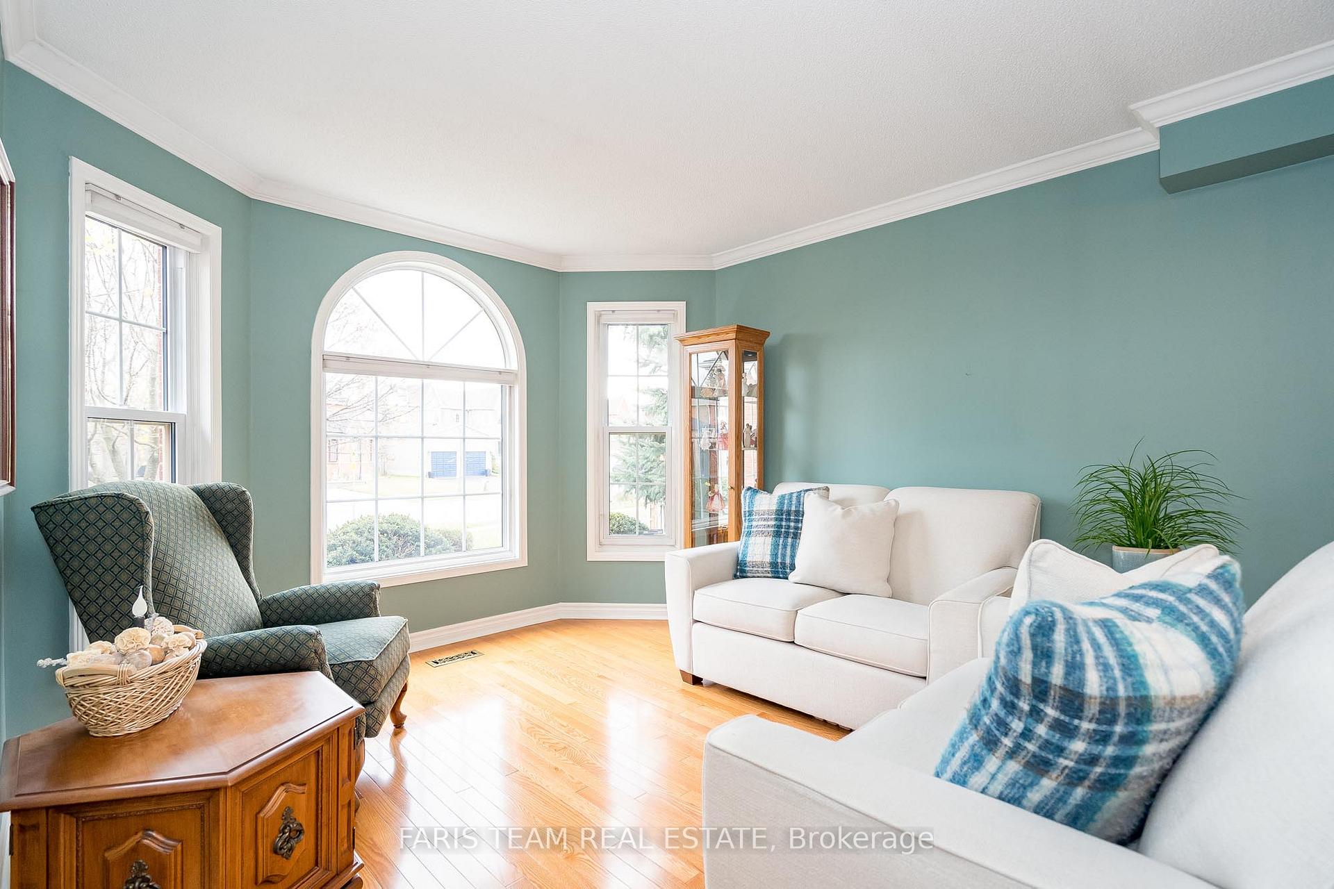 Photo 11 of 186 Hanmer Street W, Barrie, Sunnidale — HOMEH