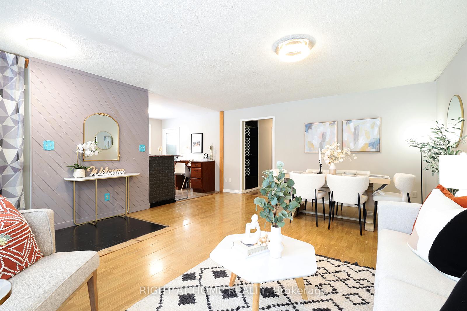 Photo 5 of 15 Kipling Place, Barrie, Letitia Heights — HOMEH