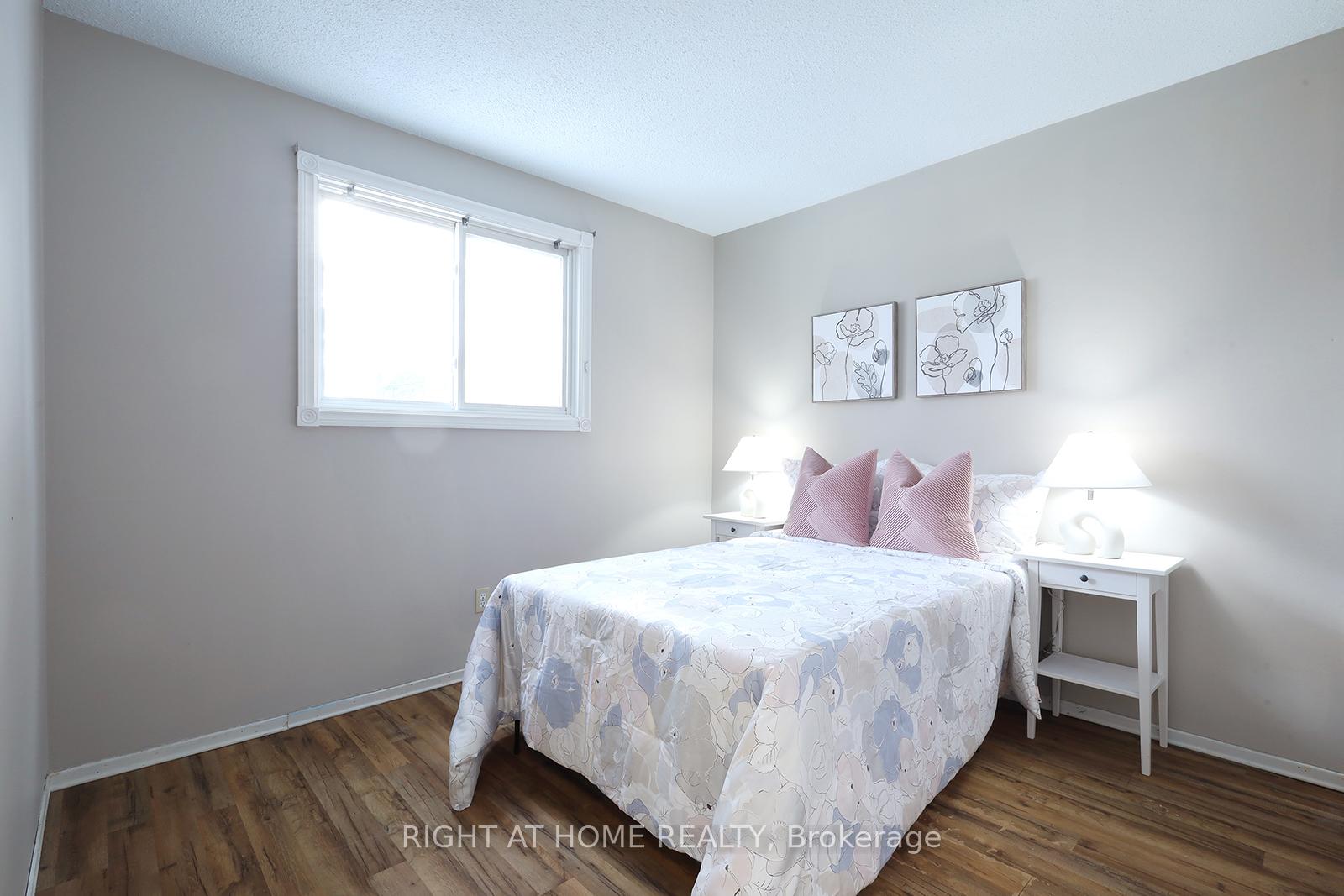 Photo 20 of 15 Kipling Place, Barrie, Letitia Heights — HOMEH