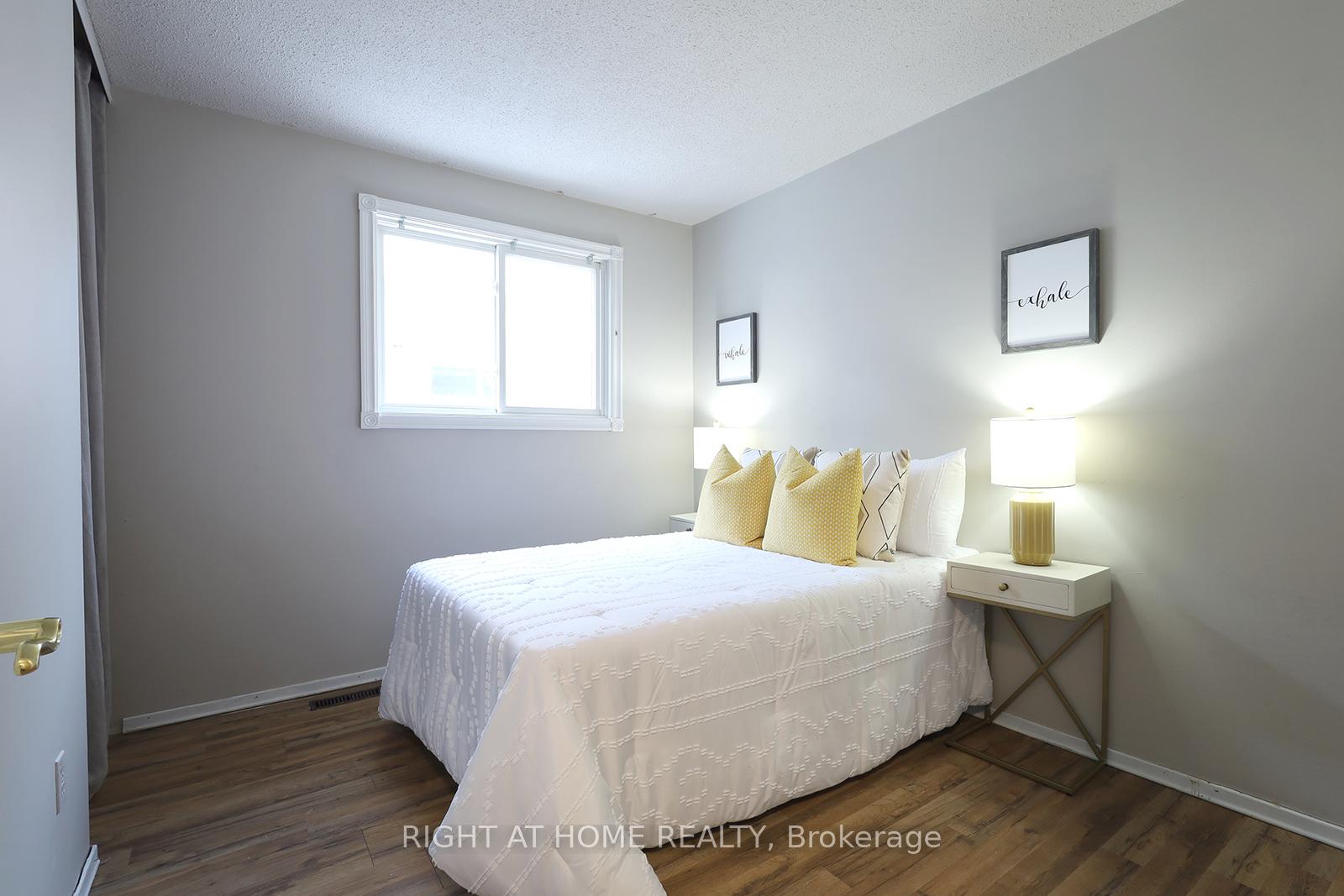 Photo 22 of 15 Kipling Place, Barrie, Letitia Heights — HOMEH