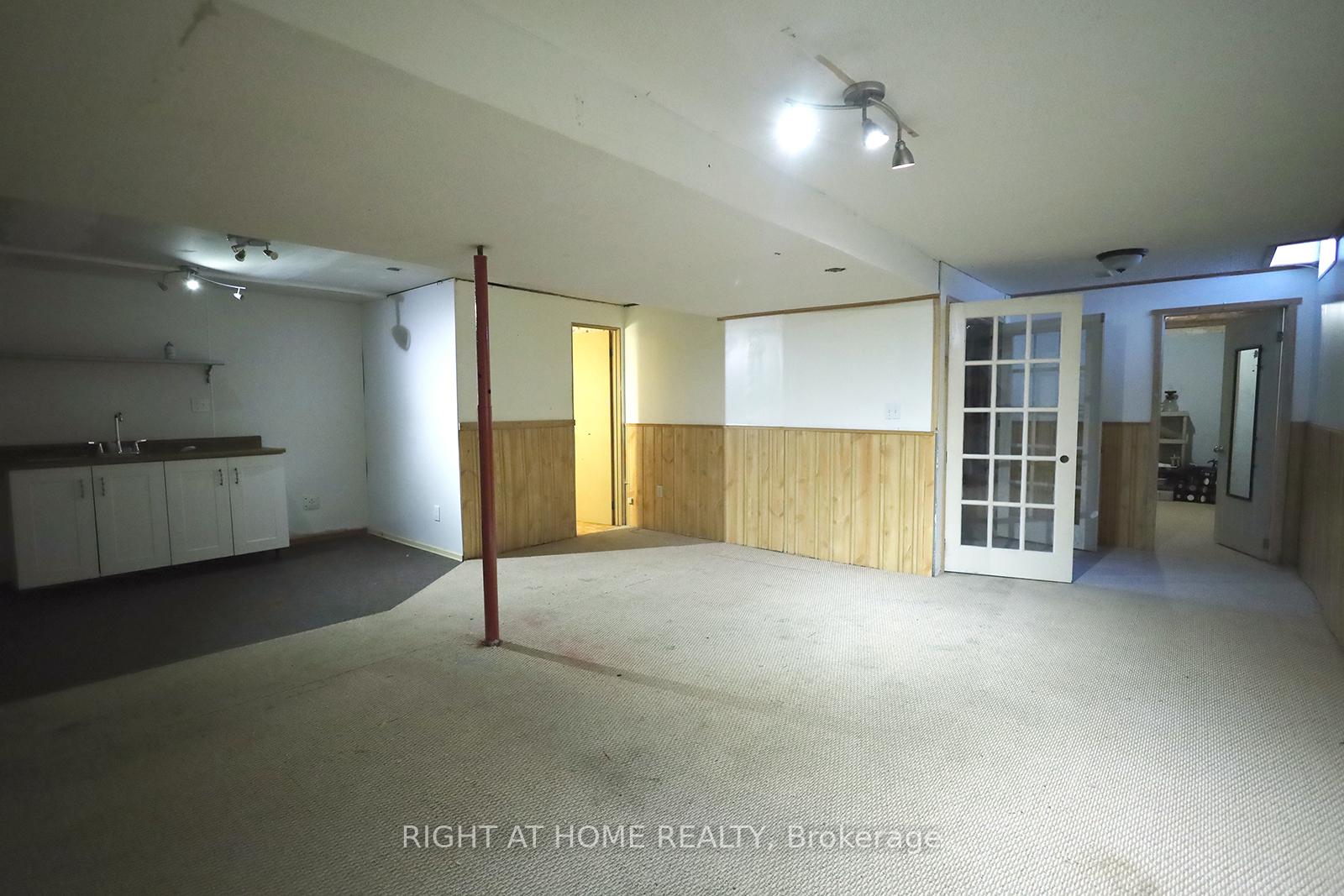 Photo 28 of 15 Kipling Place, Barrie, Letitia Heights — HOMEH