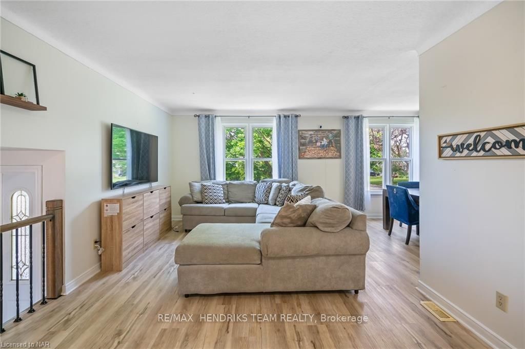 Photo 5 of 670 Vine Street, St. Catharines, Lakeshore — HOMEH