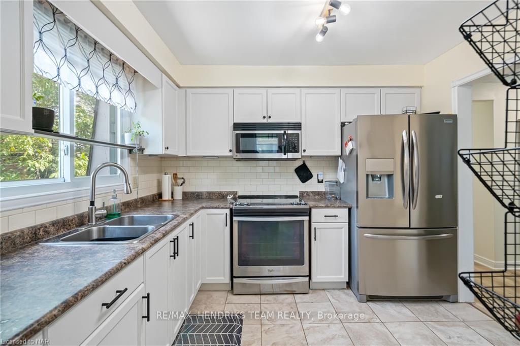Photo 9 of 670 Vine Street, St. Catharines, Lakeshore — HOMEH
