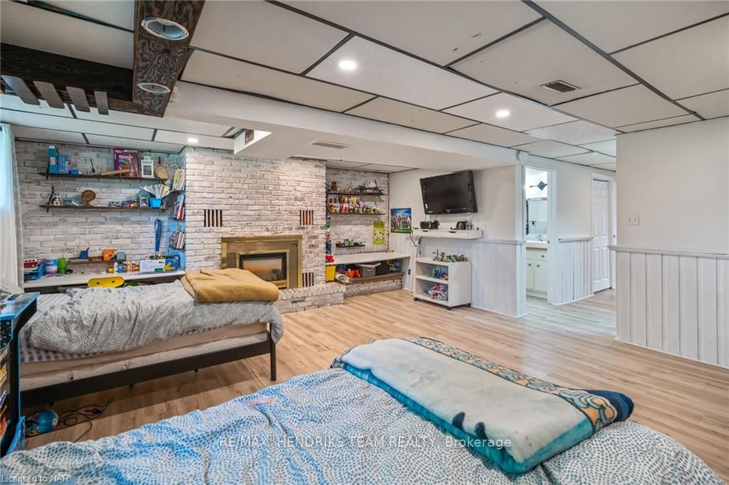 Photo 18 of 670 Vine Street, St. Catharines, Lakeshore — HOMEH