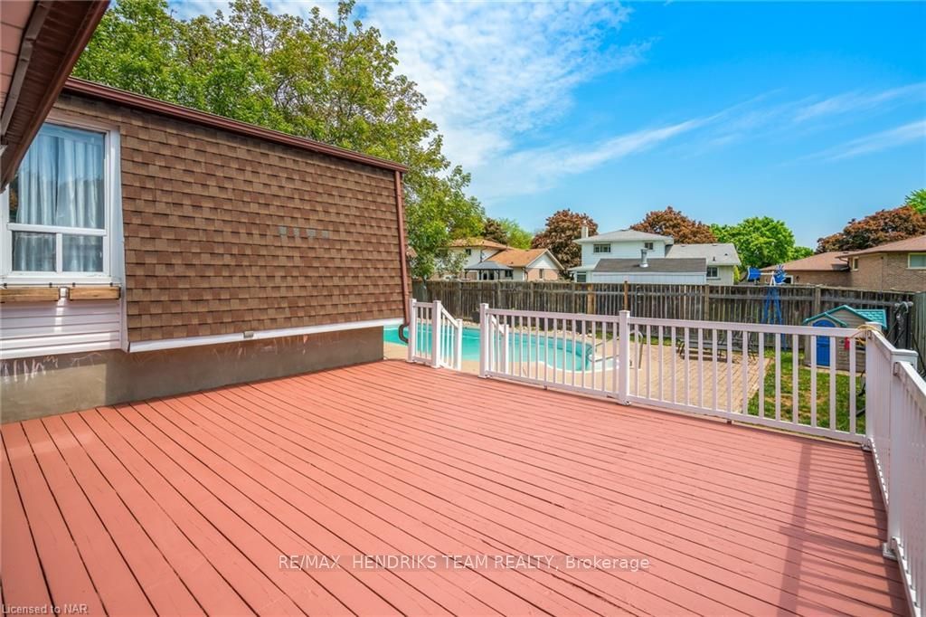 Photo 23 of 670 Vine Street, St. Catharines, Lakeshore — HOMEH