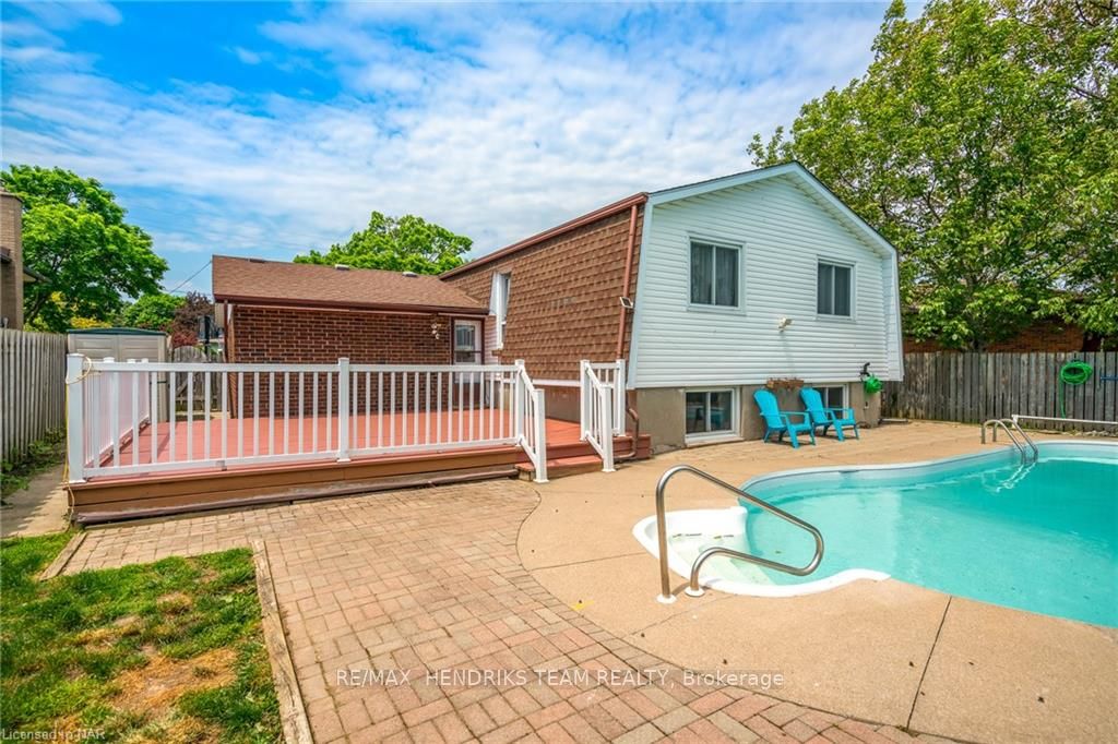 Photo 25 of 670 Vine Street, St. Catharines, Lakeshore — HOMEH