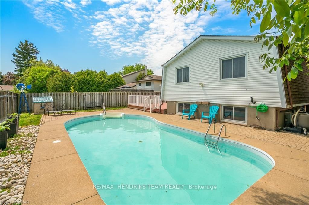 Photo 26 of 670 Vine Street, St. Catharines, Lakeshore — HOMEH
