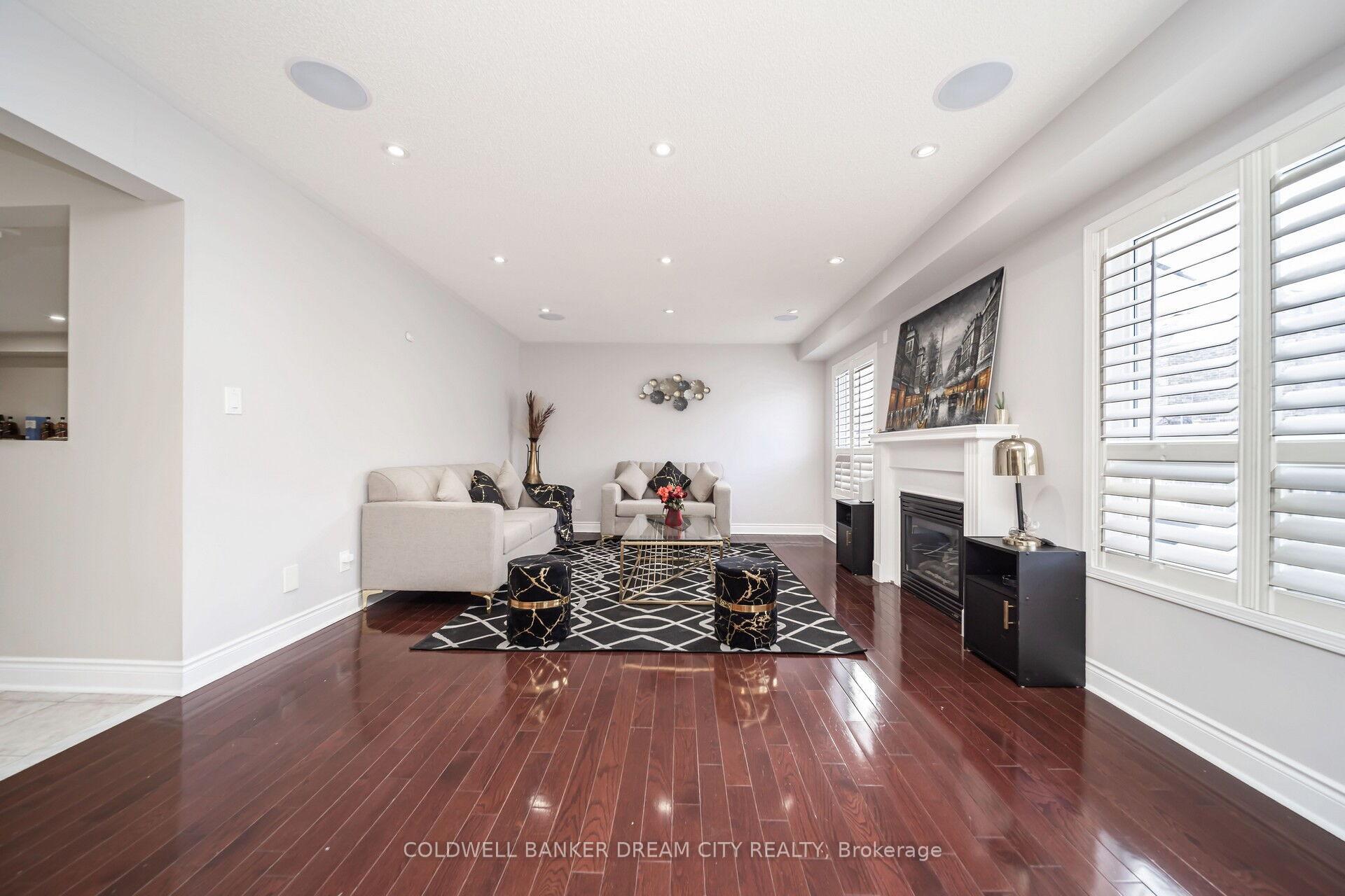 Photo 25 of 60 Capistro Street, Brampton, Fletcher's Meadow — HOMEH