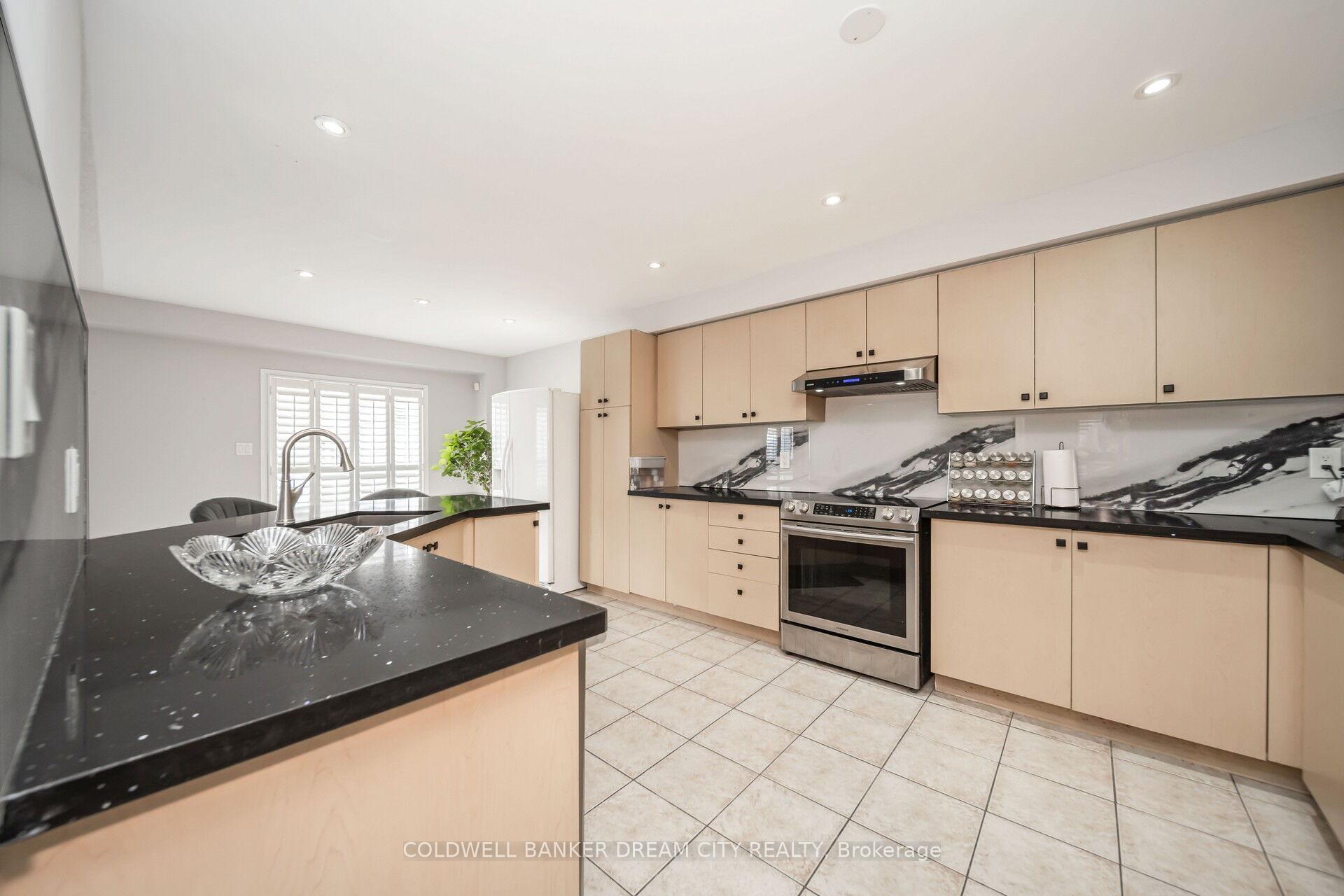 Photo 16 of 60 Capistro Street, Brampton, Fletcher's Meadow — HOMEH
