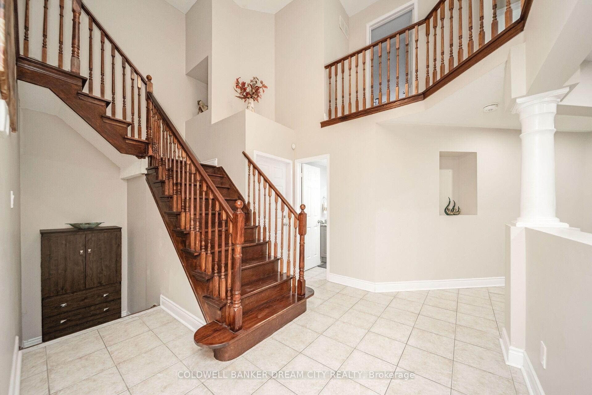 Photo 10 of 60 Capistro Street, Brampton, Fletcher's Meadow — HOMEH