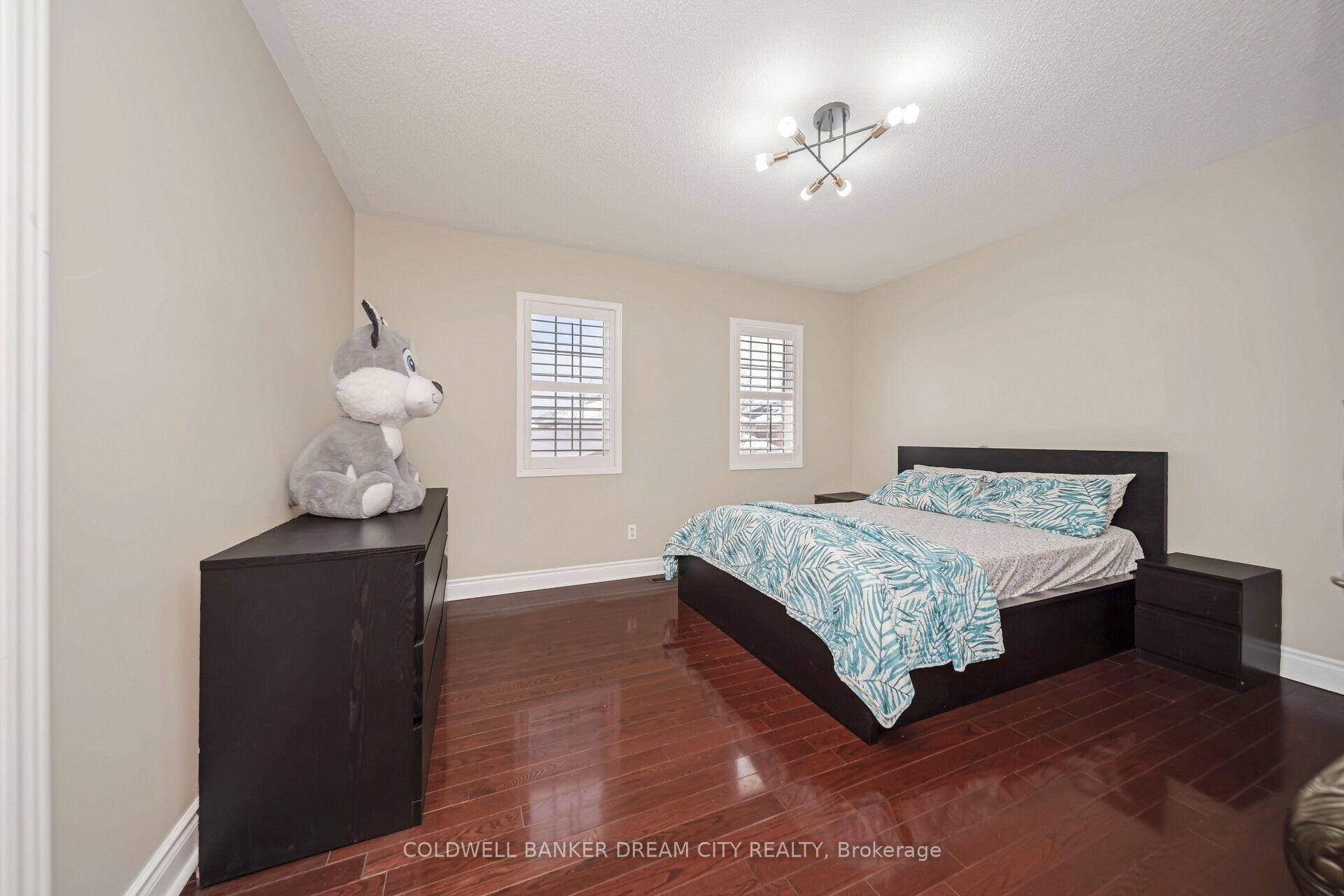Photo 17 of 60 Capistro Street, Brampton, Fletcher's Meadow — HOMEH