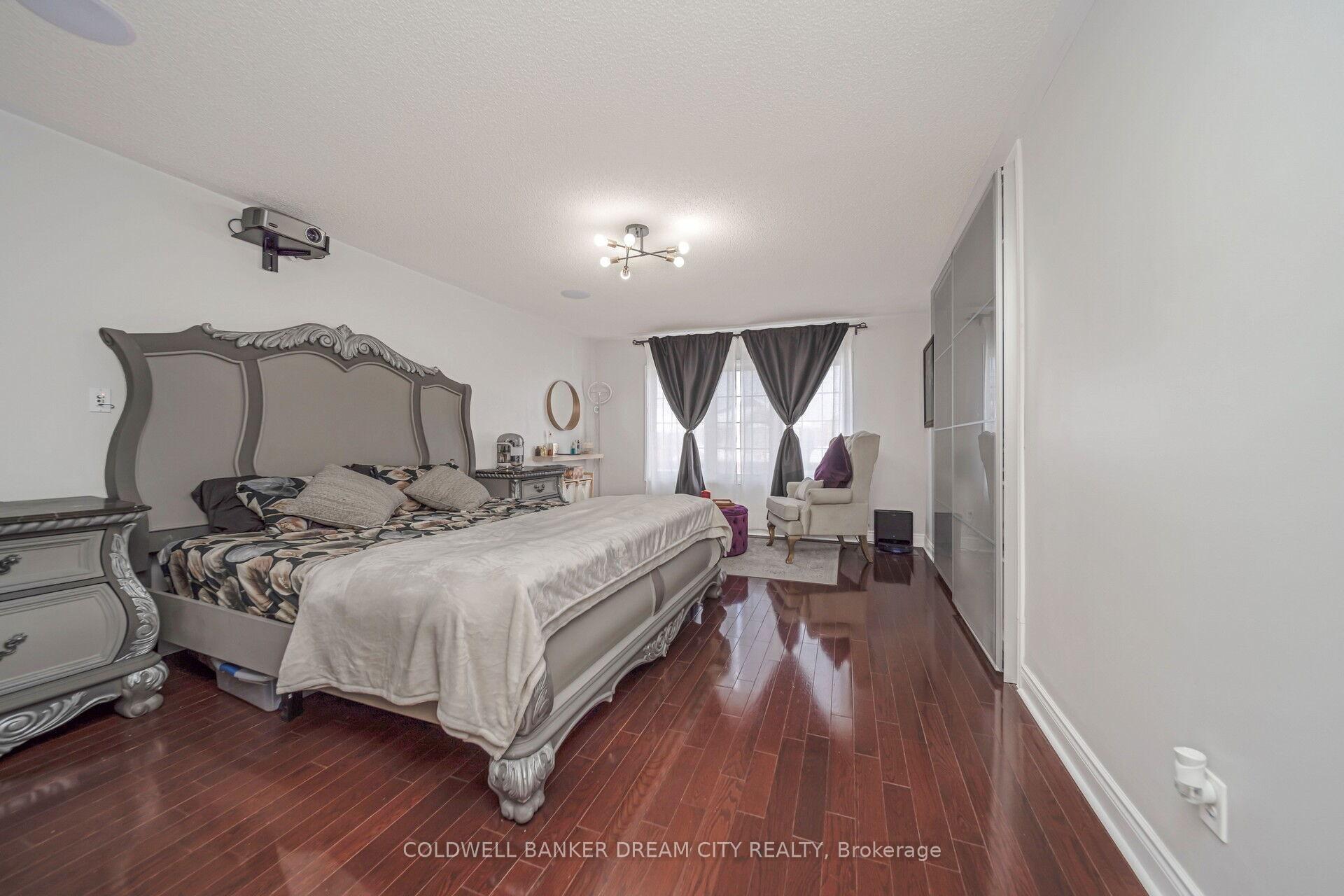 Photo 20 of 60 Capistro Street, Brampton, Fletcher's Meadow — HOMEH