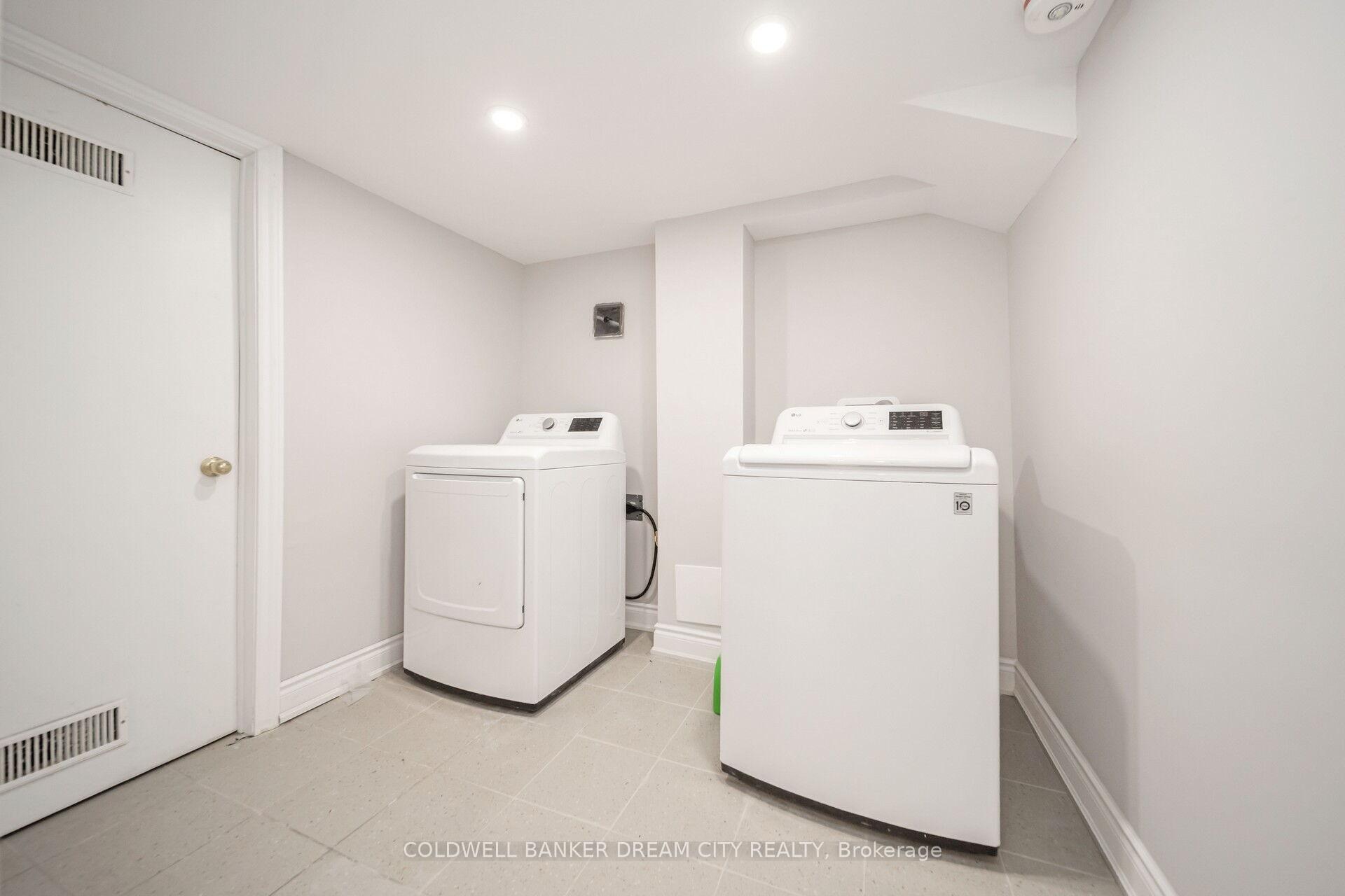 Photo 27 of 60 Capistro Street, Brampton, Fletcher's Meadow — HOMEH