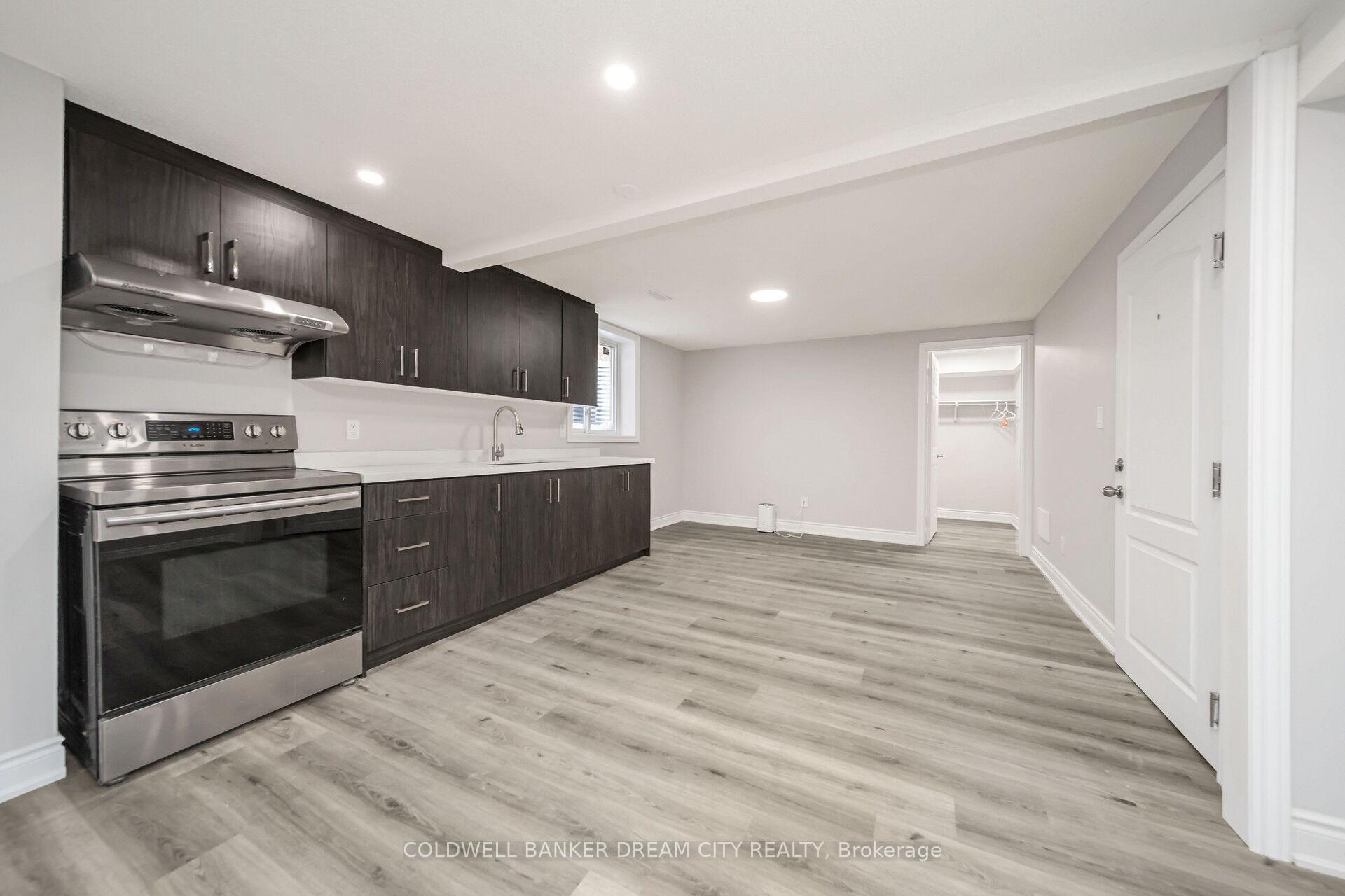 Photo 44 of 60 Capistro Street, Brampton, Fletcher's Meadow — HOMEH
