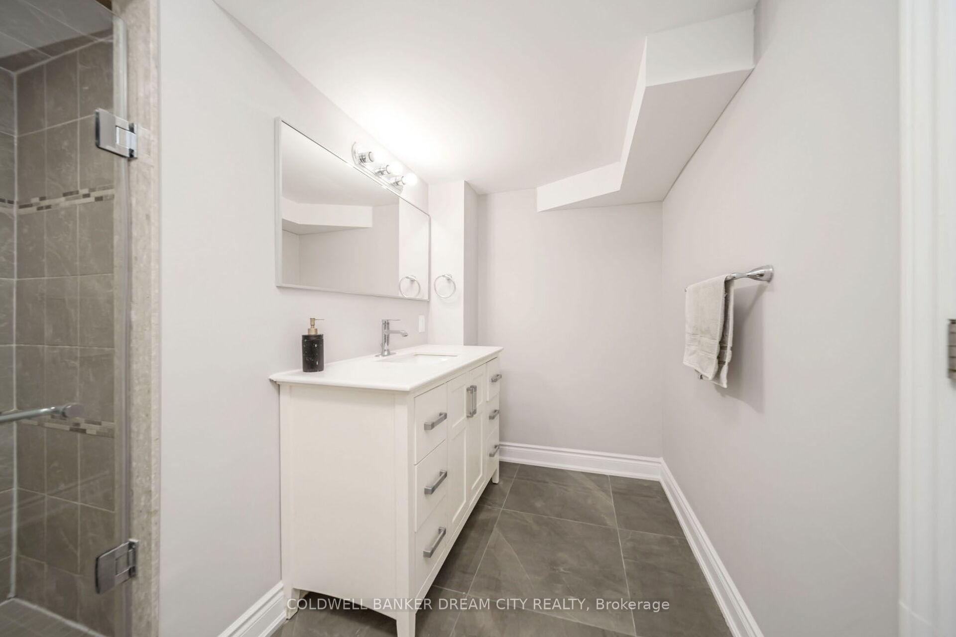 Photo 36 of 60 Capistro Street, Brampton, Fletcher's Meadow — HOMEH