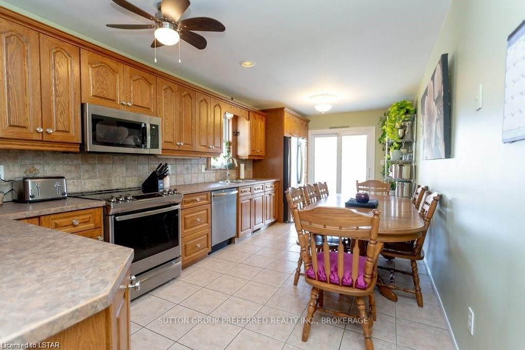 Photo 9 of 78 Oldewood Crescent, St. Thomas — HOMEH