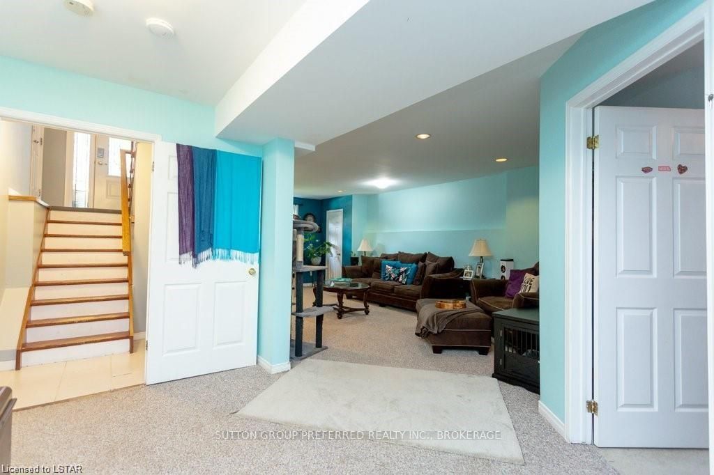 Photo 22 of 78 Oldewood Crescent, St. Thomas — HOMEH