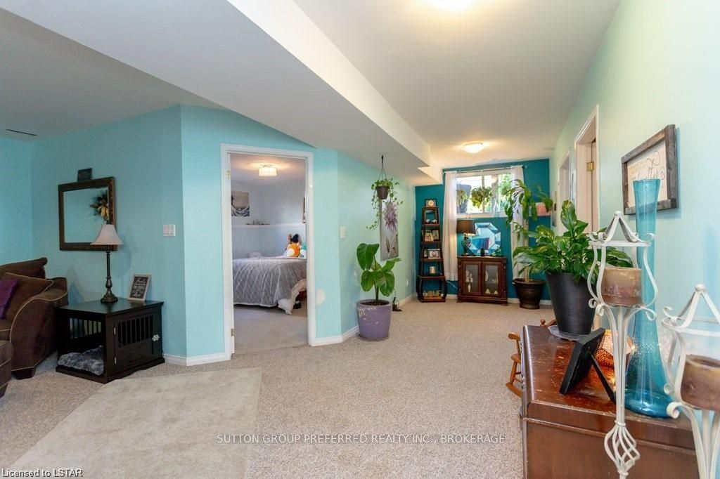 Photo 25 of 78 Oldewood Crescent, St. Thomas — HOMEH