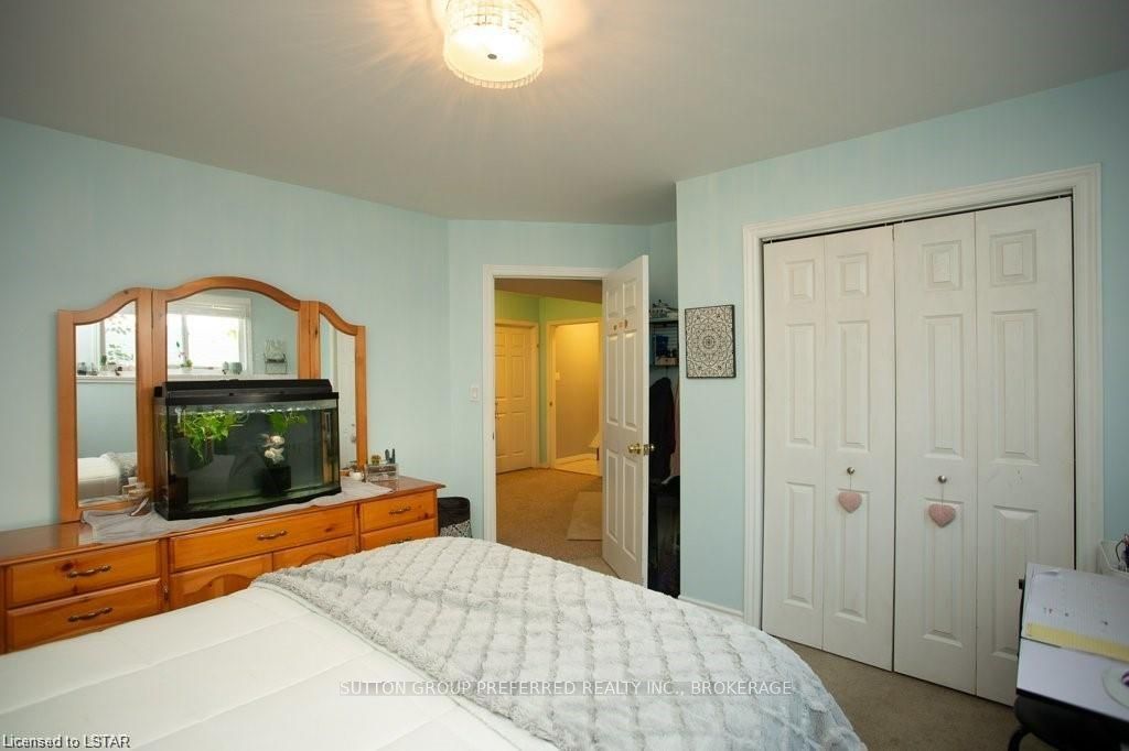 Photo 30 of 78 Oldewood Crescent, St. Thomas — HOMEH