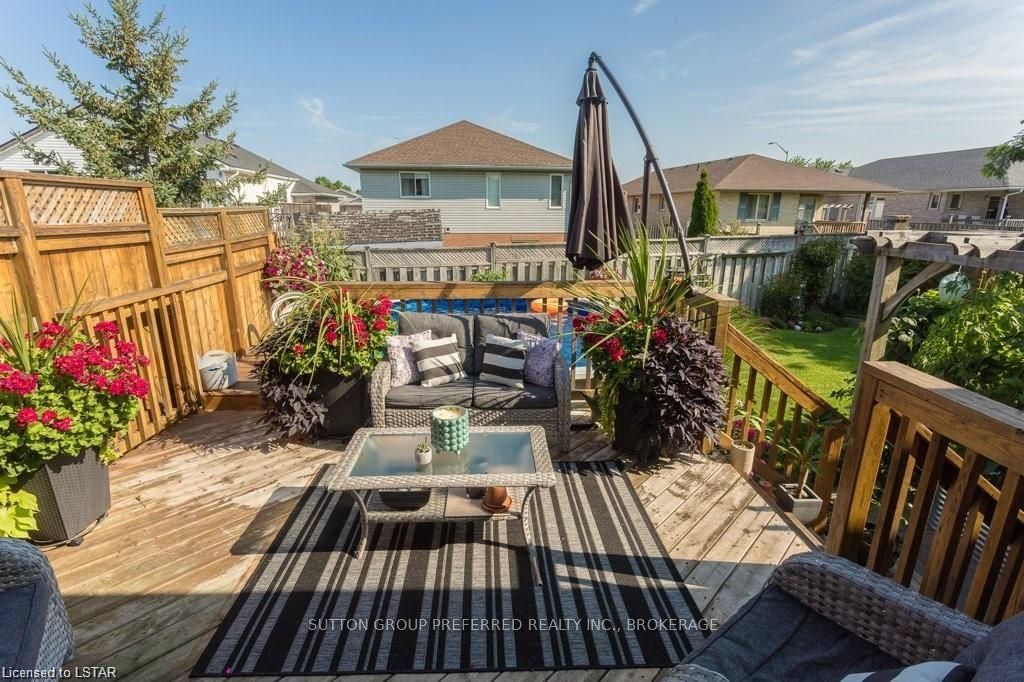 Photo 34 of 78 Oldewood Crescent, St. Thomas — HOMEH