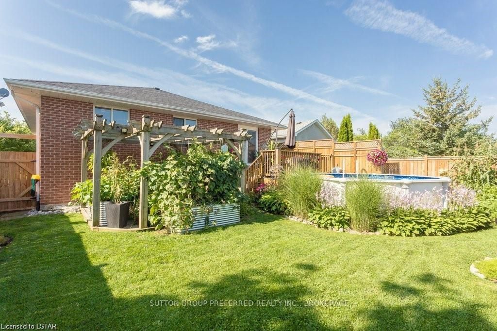 Photo 45 of 78 Oldewood Crescent, St. Thomas — HOMEH