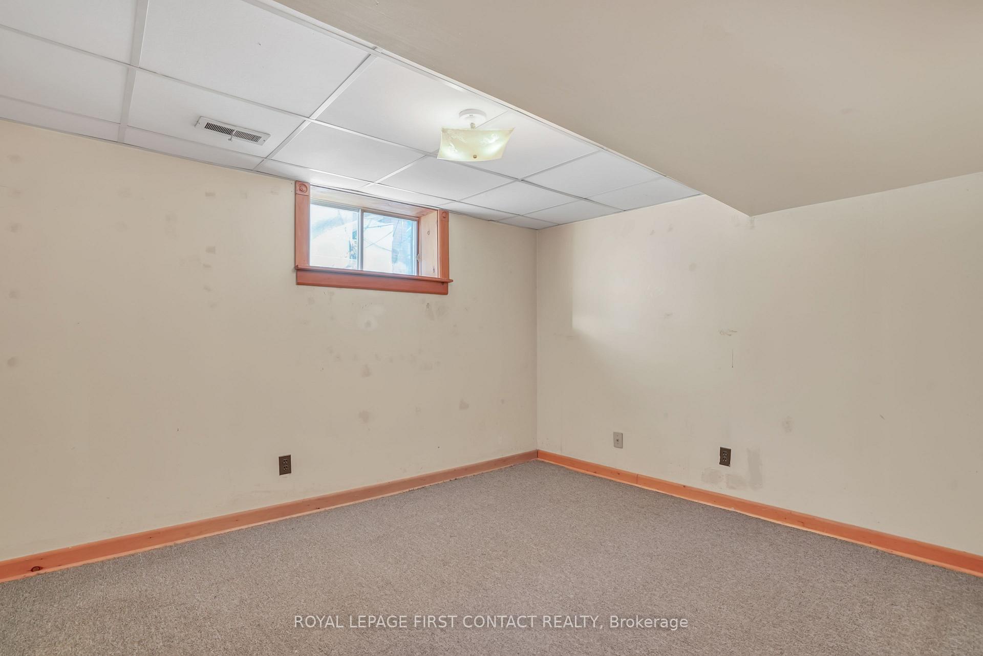 Photo 5 of 92 Worsley Street, Barrie, City Centre — HOMEH