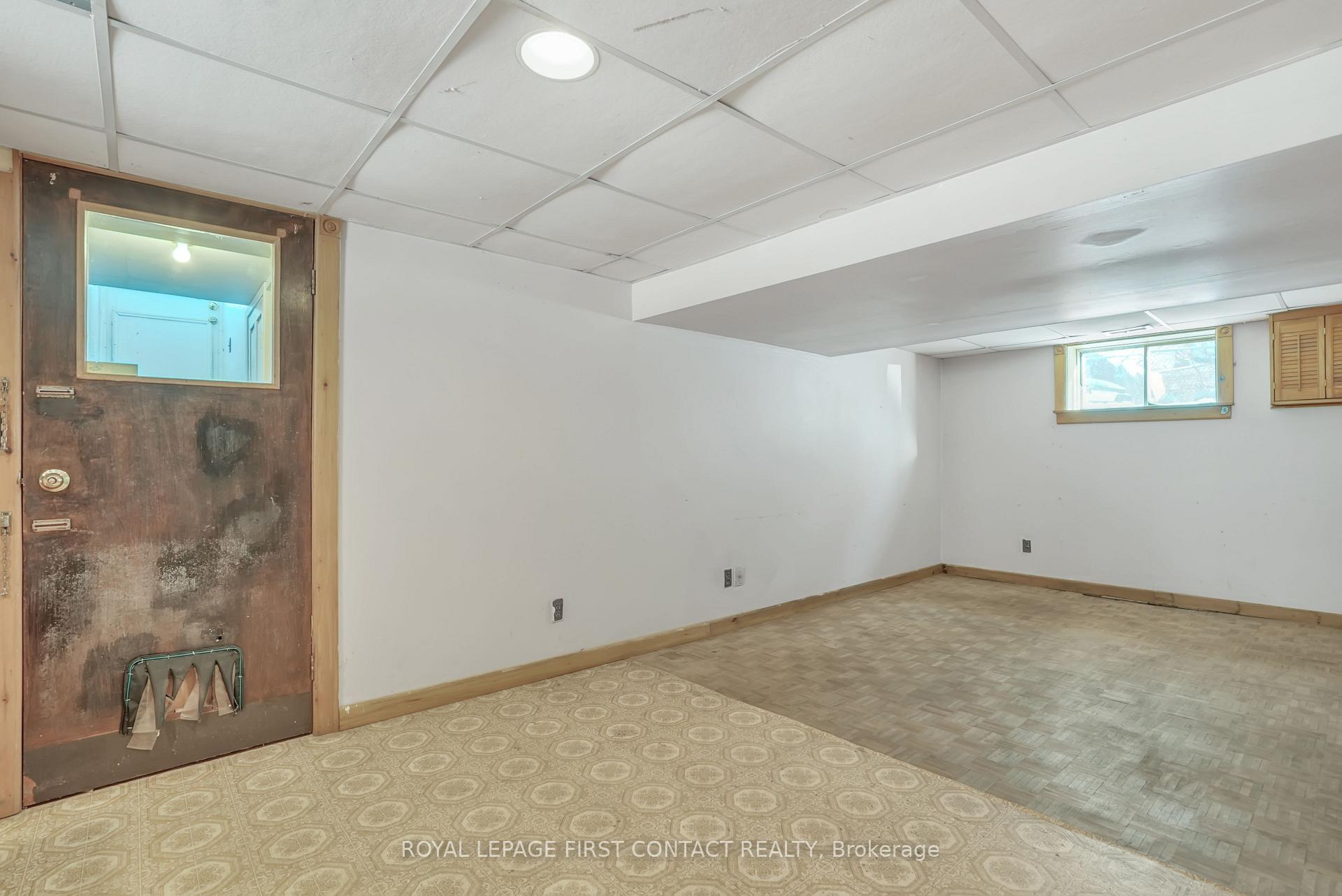 Photo 10 of 92 Worsley Street, Barrie, City Centre — HOMEH