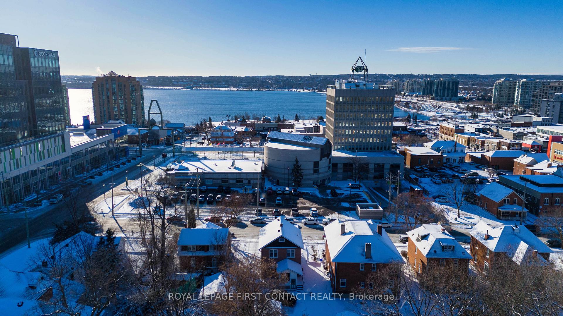 Photo 15 of 92 Worsley Street, Barrie, City Centre — HOMEH