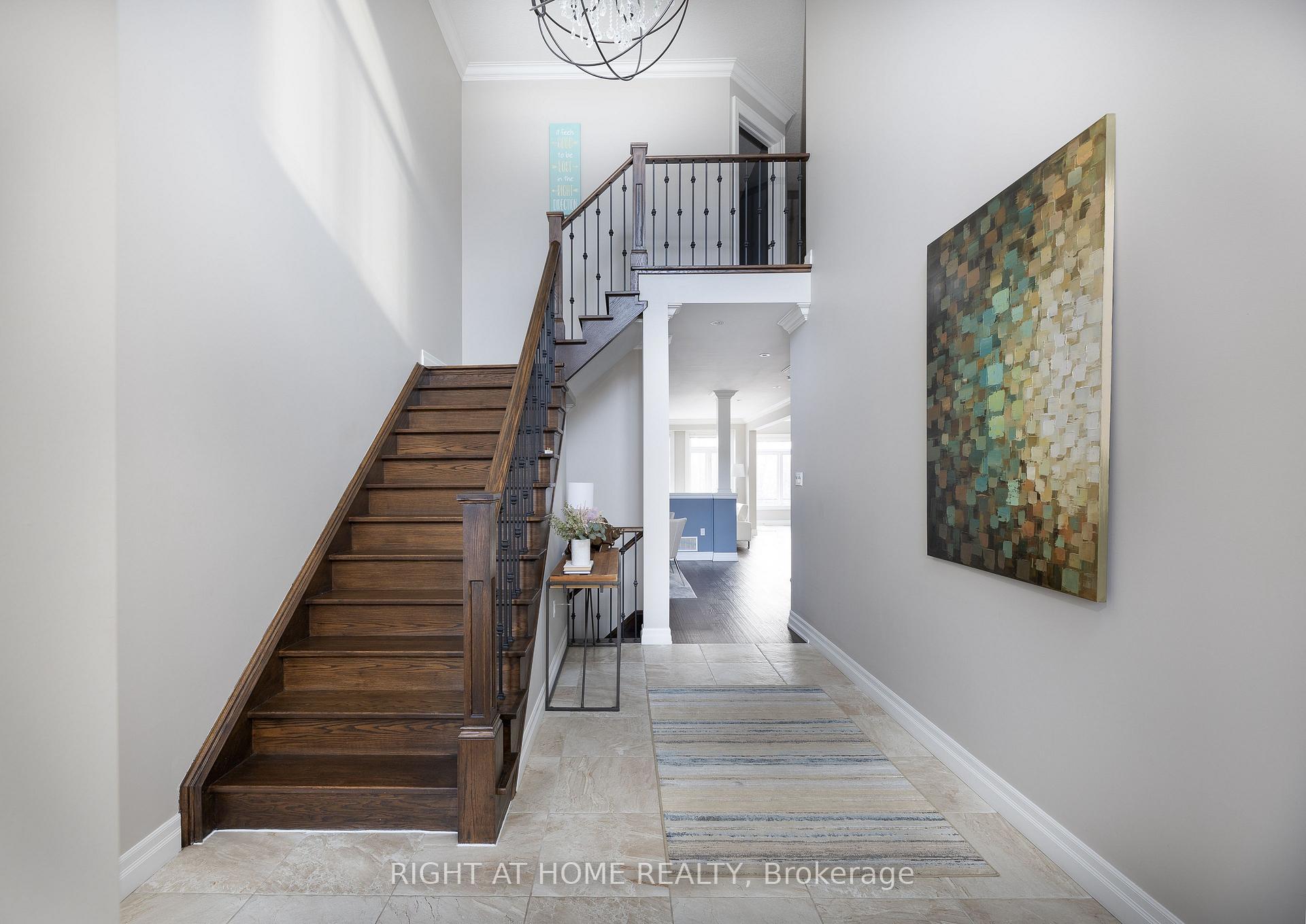 Photo 2 of 64 Winslow Way, Hamilton, Stoney Creek Mountain — HOMEH