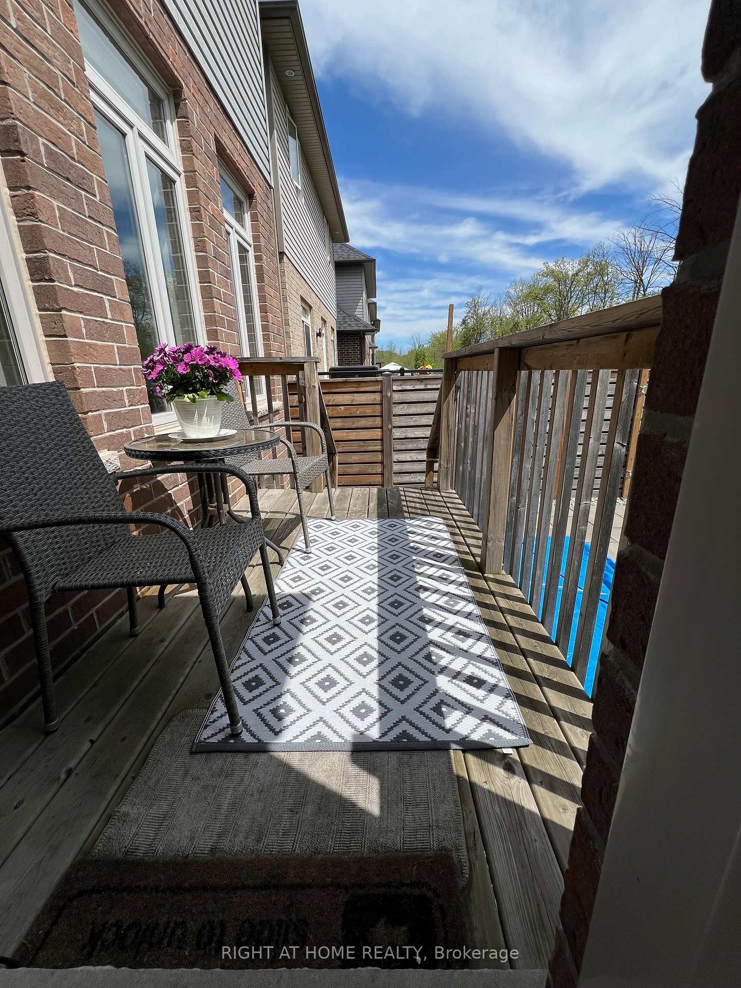 Photo 22 of 64 Winslow Way, Hamilton, Stoney Creek Mountain — HOMEH