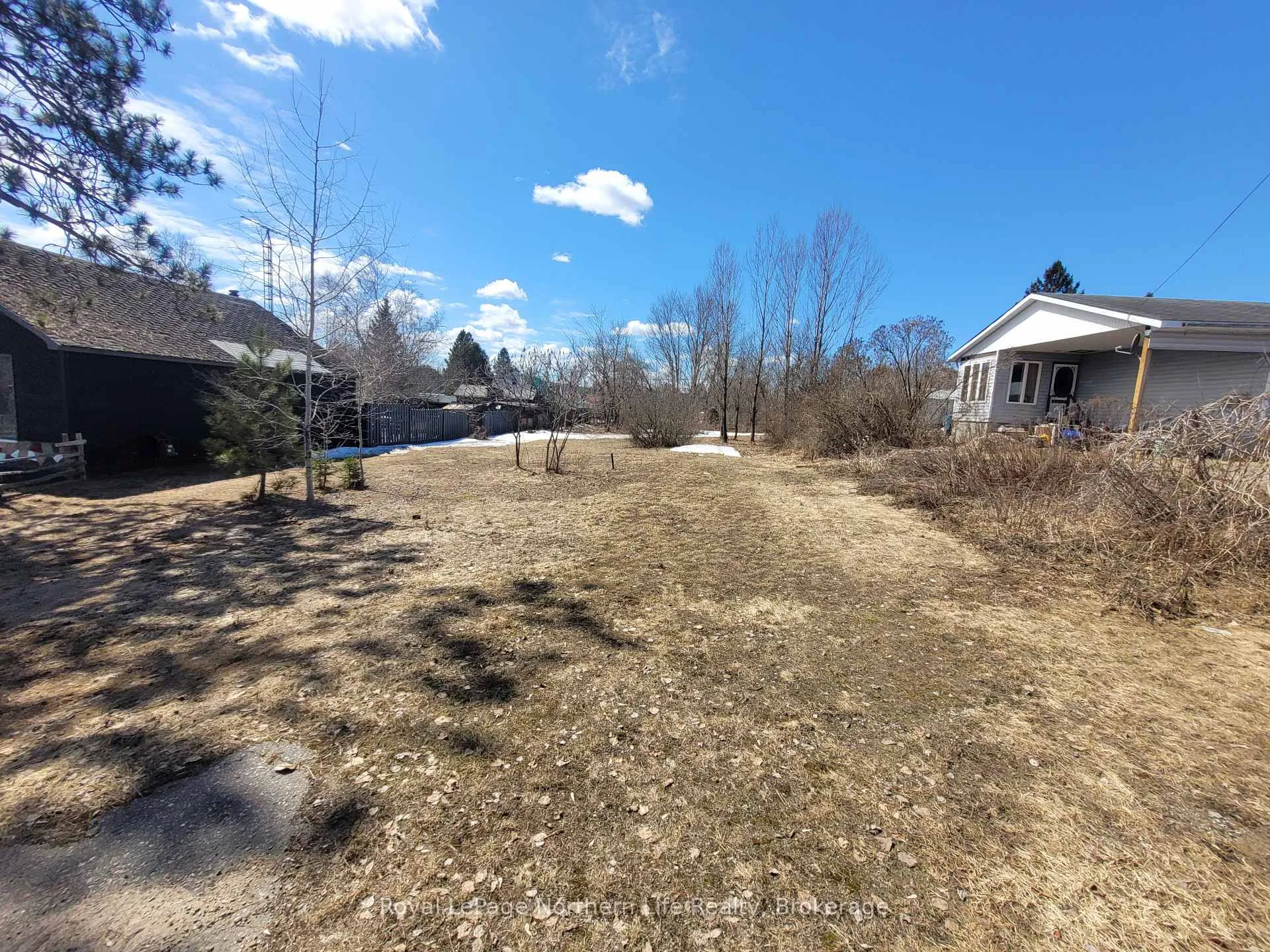 Photo 4 of 260 Sixth Street, Mattawa — HOMEH