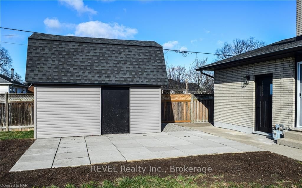 Photo 5 of 2 Florence Street, St. Catharines, Lakeport — HOMEH