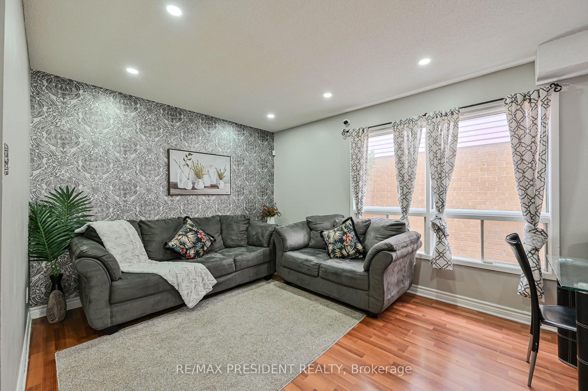 Photo 4 of 351 Rutherford Road N, Brampton, Madoc — HOMEH