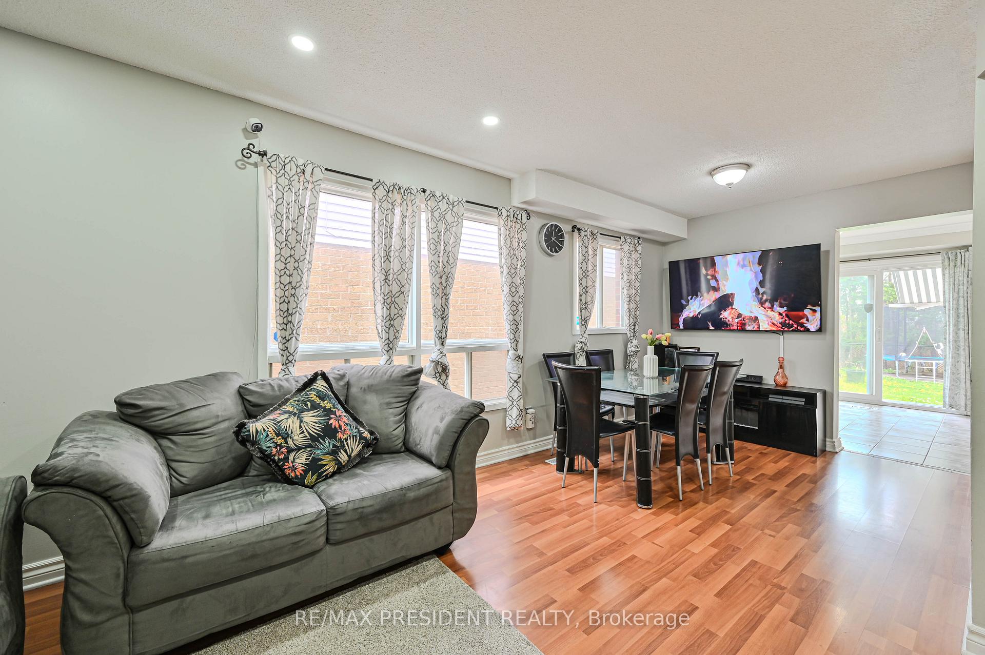 Photo 7 of 351 Rutherford Road N, Brampton, Madoc — HOMEH