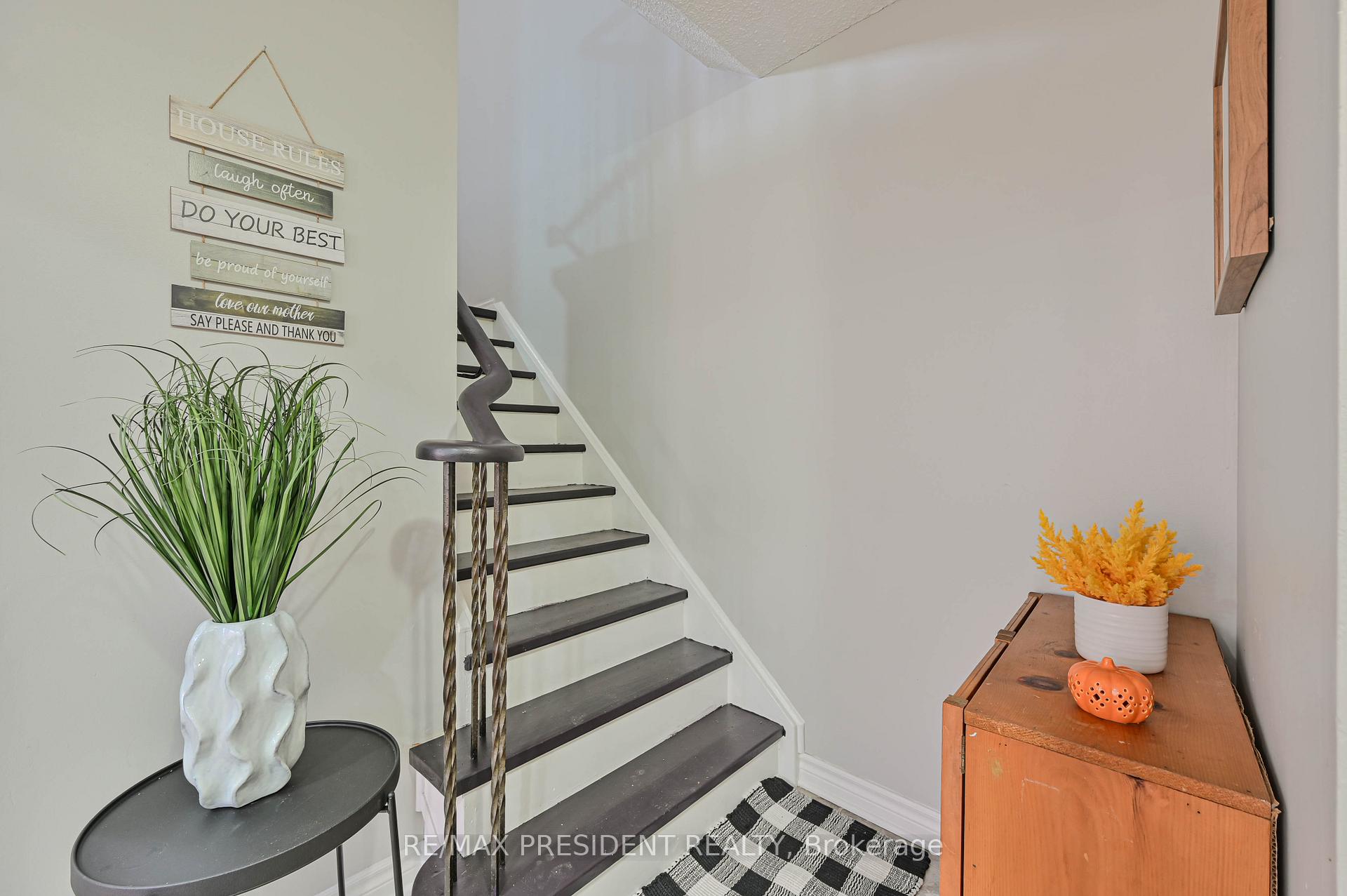 Photo 12 of 351 Rutherford Road N, Brampton, Madoc — HOMEH