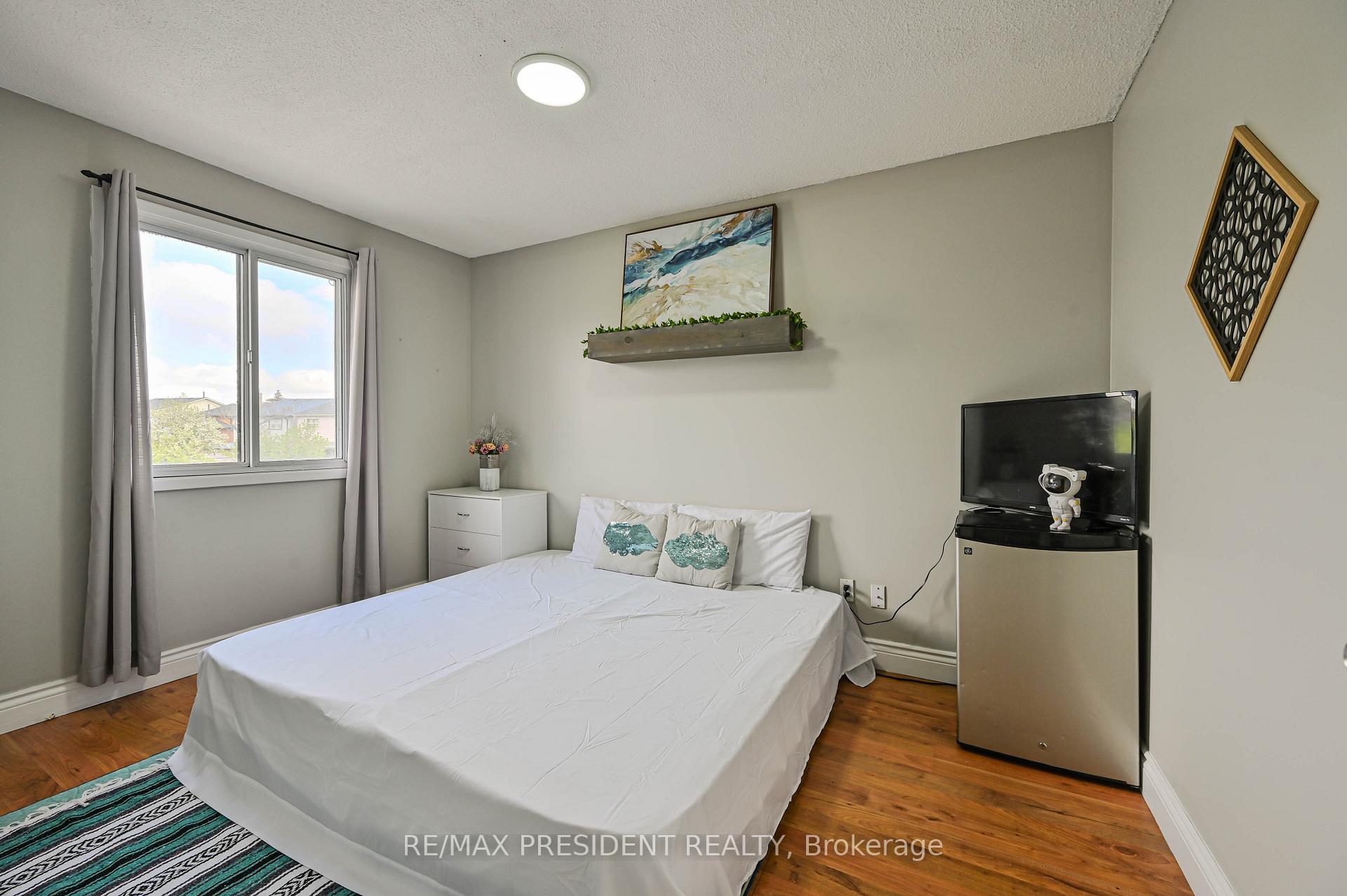 Photo 16 of 351 Rutherford Road N, Brampton, Madoc — HOMEH