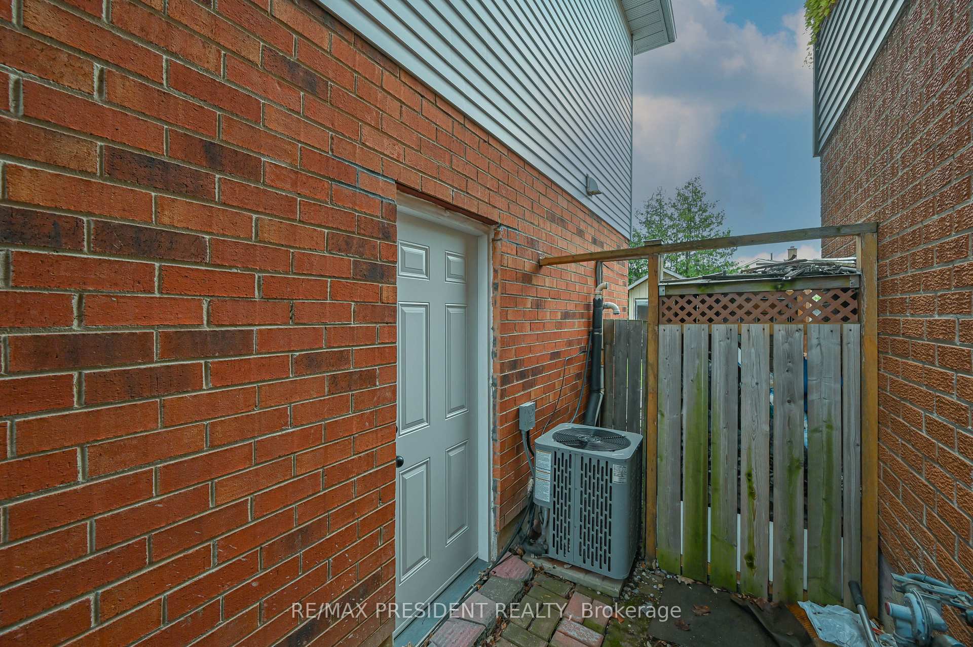 Photo 30 of 351 Rutherford Road N, Brampton, Madoc — HOMEH