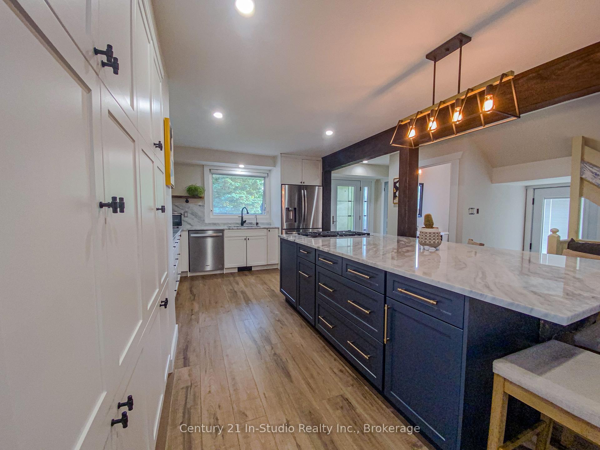 Photo 14 of 20 Mohawk Crescent, Central Huron, Clinton — HOMEH
