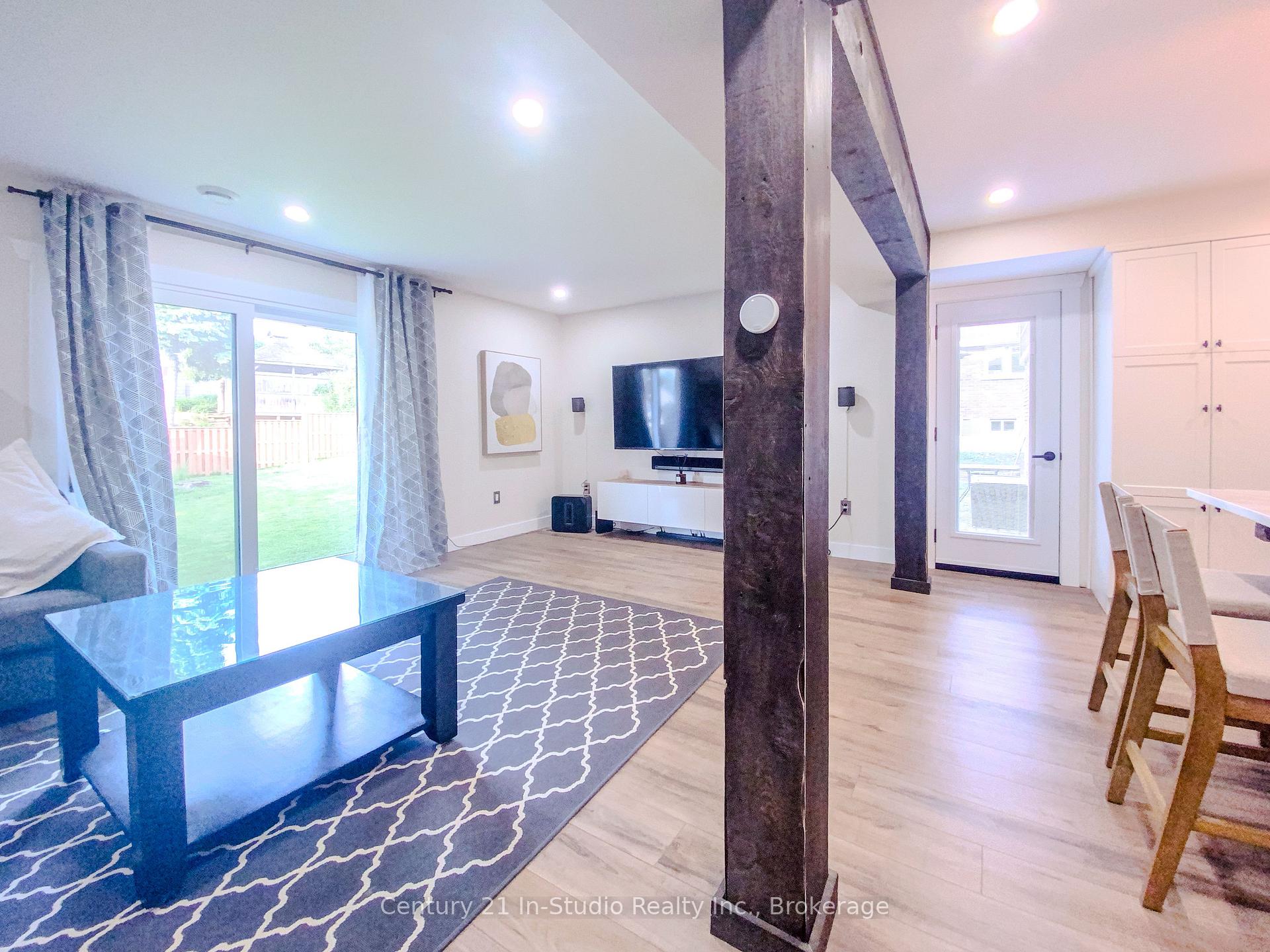 Photo 3 of 20 Mohawk Crescent, Central Huron, Clinton — HOMEH