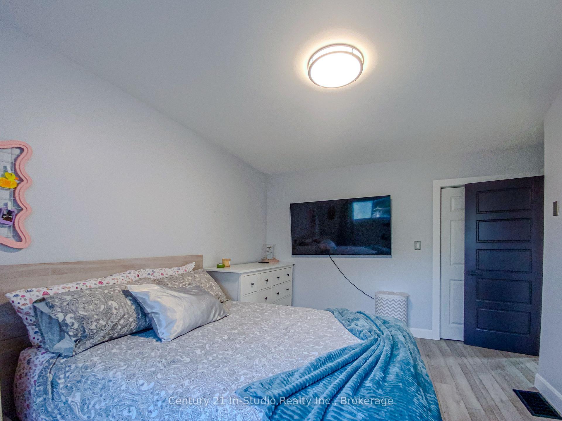 Photo 10 of 20 Mohawk Crescent, Central Huron, Clinton — HOMEH